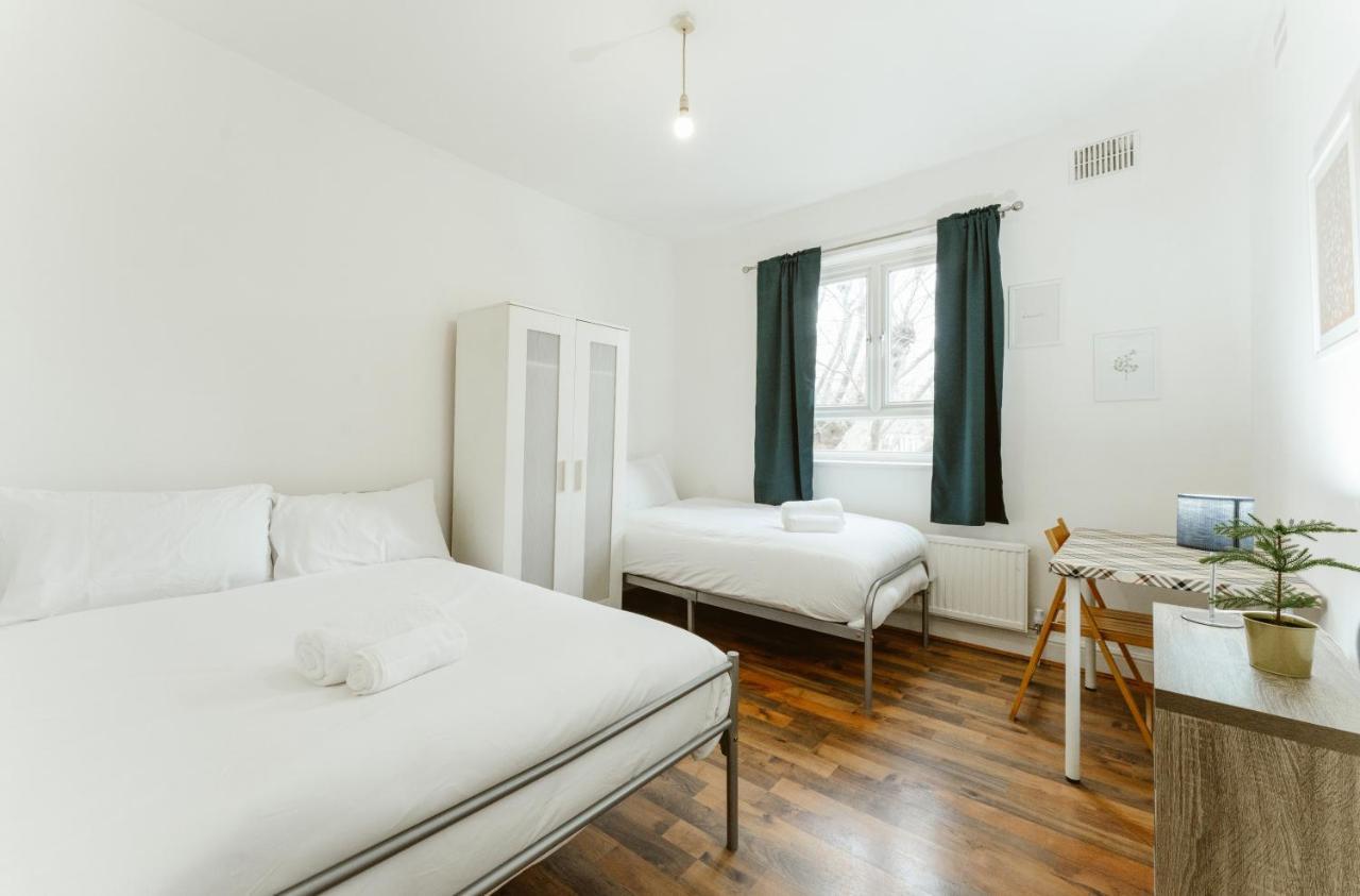 Upton Park Bedrooms 25 Min To Central Лондон Екстериор снимка