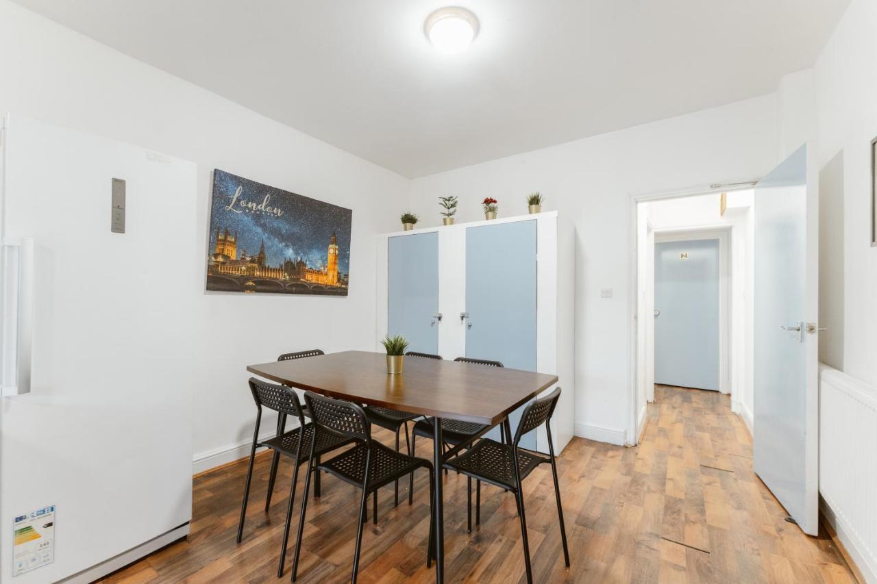 Upton Park Bedrooms 25 Min To Central Лондон Екстериор снимка